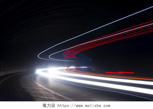 抽象蓝色红色和白色的光线汽车隧道